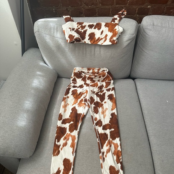 Weworewhat cow print set size M top and size S bottoms only worn once - Picture 4 of 6